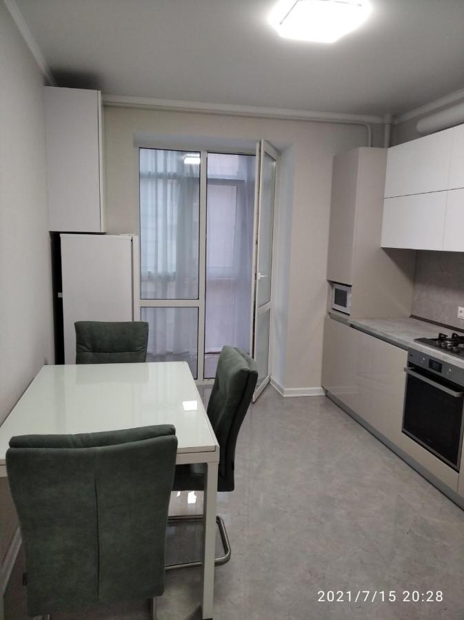 Жк Версаль Парк Apartamento Irpin Exterior foto
